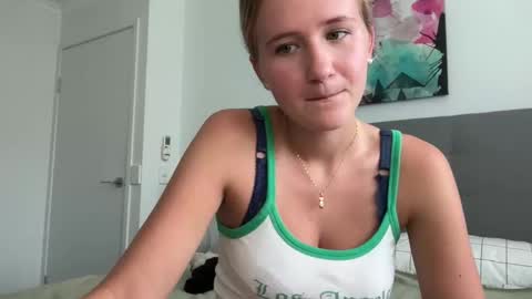 Snapshot of itsssosierra chatting on December 2024 11:35:01 PM  Sierra  online show from December 2024 11:35:01 PM