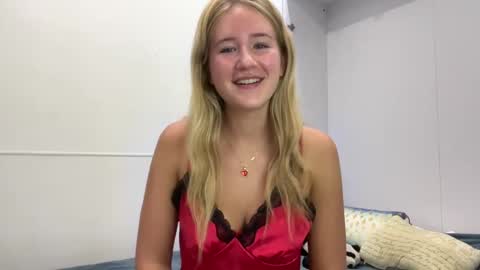 Snapshot of itsssosierra chatting on February 2025 08:03:01 PM  Sierra  online show from February 2025 08:03:01 PM