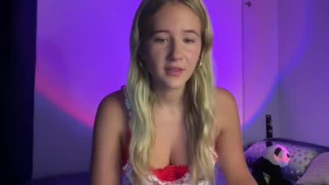 Snapshot of itsssosierra chatting on February 2025 07:49:01 PM  Sierra  online show from February 2025 07:49:01 PM