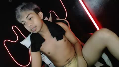 Snapshot of itsyourcummerboy_xx chatting on July 2026 12:42:02 PM Kyle online show from July 2026 12:42:02 PM