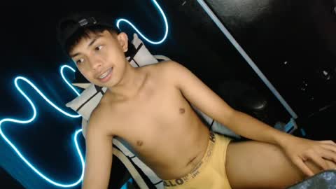 Snapshot of itsyourcummerboy_xx chatting on July 2026 03:40:01 PM Kyle online show from July 2026 03:40:01 PM
