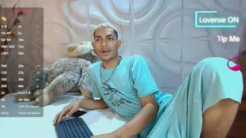 itszairen online show from April 2026 04:39:01 AM