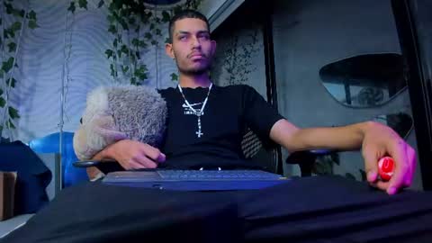 itszairen online show from July 2026 04:04:01 AM