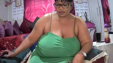 itumeleng74 online show from May 2026 10:32:02 AM