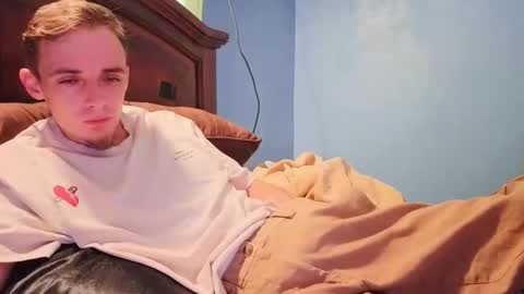 Snapshot of itzd123 chatting on April 2026 08:40:01 PM itzd123 online show from April 2026 08:40:01 PM