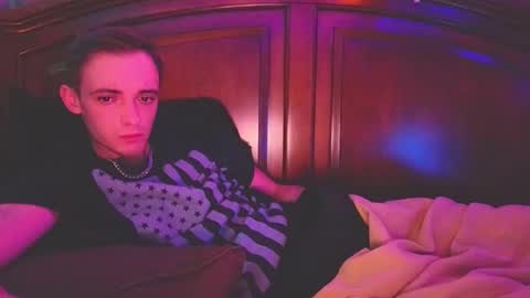 Snapshot of itzd123 chatting on April 2026 06:18:02 AM itzd123 online show from April 2026 06:18:02 AM