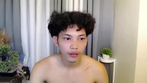 Snapshot of itzme_curlyalvin chatting on April 2026 02:51:02 AM alvin pandoy online show from April 2026 02:51:02 AM