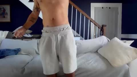 Itzmeebabyy online show from November 2025 02:50:02 PM