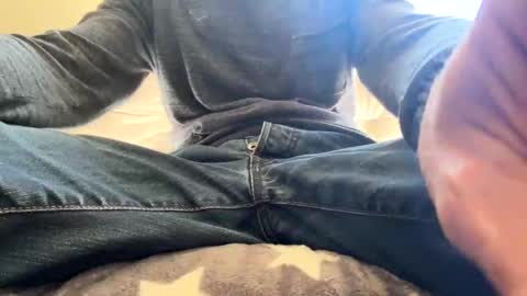 Snapshot of iuuuf2 chatting on April 2026 10:50:01 AM Iuuuf2 or Samel online show from April 2026 10:50:01 AM