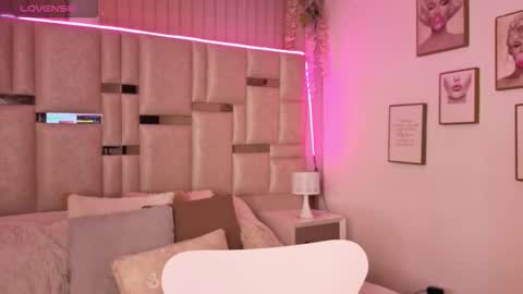 Ivanna West online show from February 2026 04:24:01 AM