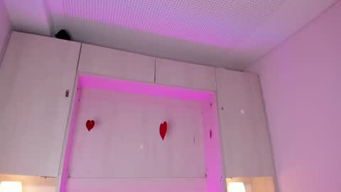 Ivy online show from March 2026 04:18:01 AM