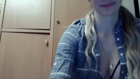 Snapshot of ivetta911 chatting on February 2026 03:50:02 PM ivetta911 online show from February 2026 03:50:02 PM