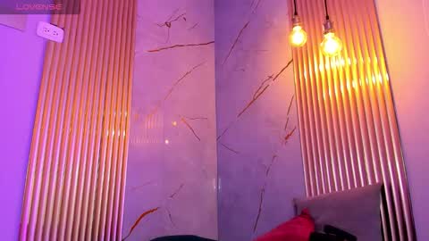 Ivon online show from November 2025 12:20:01 PM