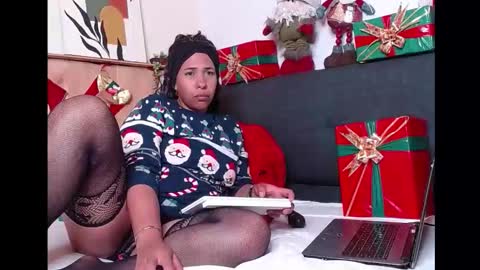 ivonne_collins33 online show from December 2025 02:27:01 AM