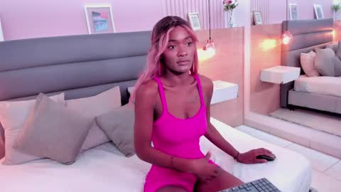 Snapshot of ivonne_duval chatting on April 2026 01:30:01 PM Ivonne Duval online show from April 2026 01:30:01 PM