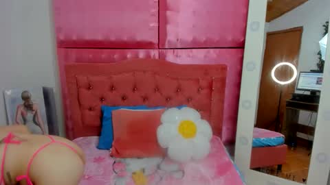 Ivonny online show from November 2025 11:10:02 AM