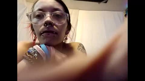 ivorytrixx online show from December 2025 06:07:02 AM