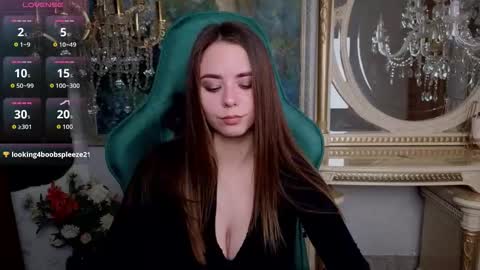 Snapshot of ivorywood_ chatting on September 2025 02:19:01 PM ivorywood_ online show from September 2025 02:19:01 PM