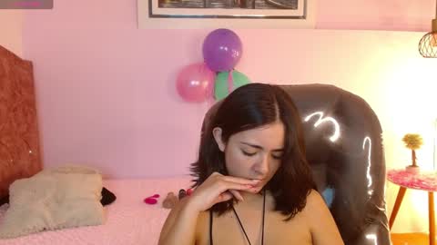 Snapshot of ivy_gail chatting on January 2025 04:08:01 AM IVY online show from January 2025 04:08:01 AM