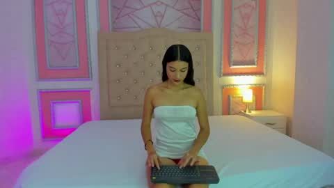 Ivy Rae online show from April 2026 06:35:01 PM