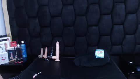 ivy_skinny online show from November 2025 09:15:01 PM