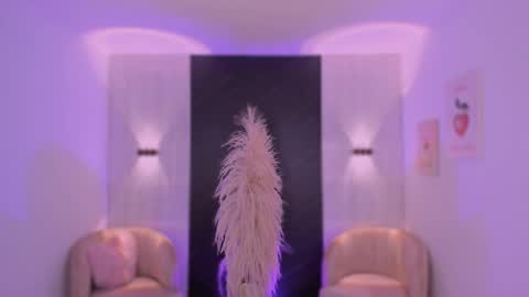 Ivy online show from December 2025 09:33:02 PM