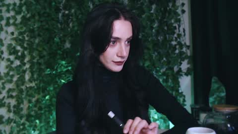 Miss Ivy online show from January 2025 05:43:02 PM