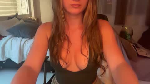 ivysagex online show from November 2025 02:37:02 PM