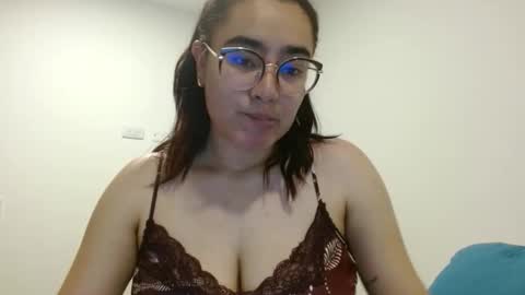 Snapshot of ivyy1_ chatting on May 2026 03:24:02 AM Ivy online show from May 2026 03:24:02 AM