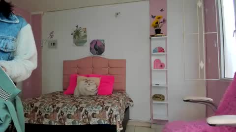 Snapshot of ivyyemerald_ chatting on May 2026 12:24:01 PM IVY online show from May 2026 12:24:01 PM