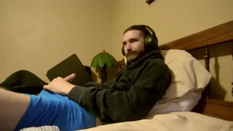 Snapshot of iwhitesmurf chatting on November 2025 06:12:02 AM iwhitesmurf online show from November 2025 06:12:02 AM