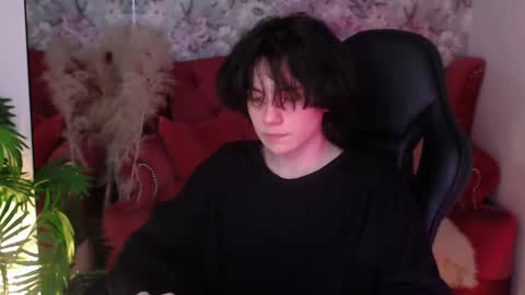 Maxim online show from March 2025 09:59:02 PM