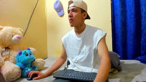 Snapshot of ixchell_dewei chatting on November 2025 09:17:02 PM ixchell_dewei online show from November 2025 09:17:02 PM