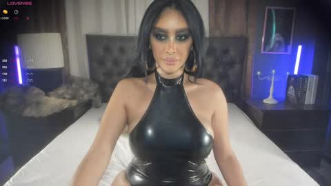 Snapshot of iyotara_ chatting on April 2026 02:06:01 AM Areeya online show from April 2026 02:06:01 AM