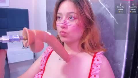 Snapshot of iza_grey chatting on June 2026 12:00:01 PM Isa online show from June 2026 12:00:01 PM