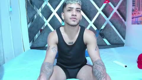 Snapshot of izaak_taylor7 chatting on January 2026 11:18:02 PM izaack online show from January 2026 11:18:02 PM