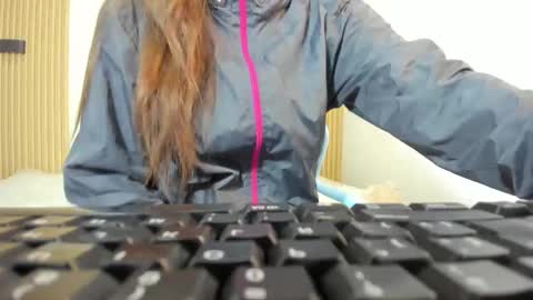 Snapshot of izelevans chatting on February 2026 11:14:02 AM izelevans online show from February 2026 11:14:02 AM