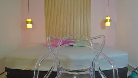 Snapshot of izelevans chatting on February 2026 12:12:01 PM izelevans online show from February 2026 12:12:01 PM