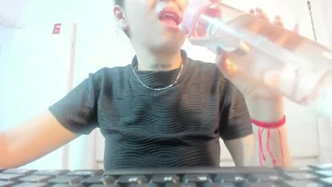 Snapshot of izelevans chatting on March 2026 12:31:02 PM izelevans online show from March 2026 12:31:02 PM