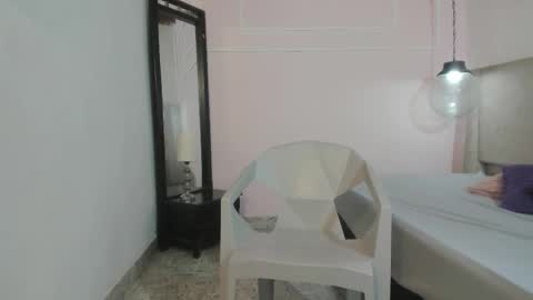 Snapshot of izelevans chatting on March 2026 11:49:02 AM izelevans online show from March 2026 11:49:02 AM