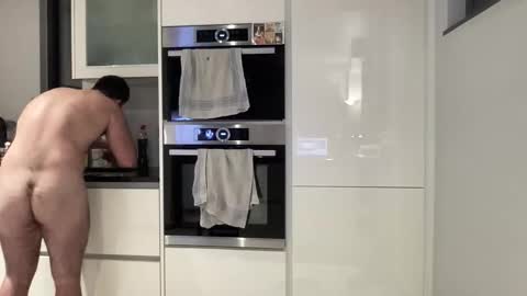 Snapshot of izylduur chatting on January 2026 04:06:01 AM Izylduur online show from January 2026 04:06:01 AM