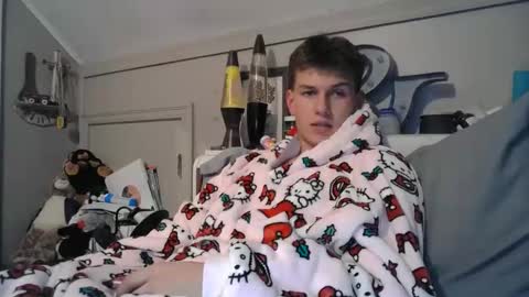 Snapshot of izzame2 chatting on November 2025 02:50:02 AM Willis online show from November 2025 02:50:02 AM