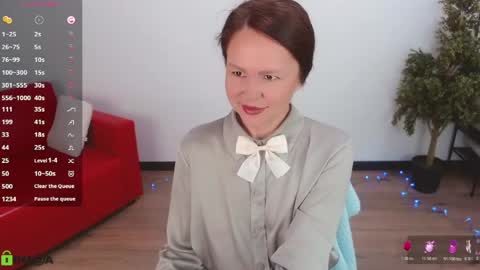 Snapshot of izzy_cam chatting on June 2026 05:21:01 AM Queen of nylon Victoria online show from June 2026 05:21:01 AM