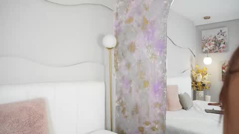 Izzy Hot  online show from January 2026 07:29:01 PM