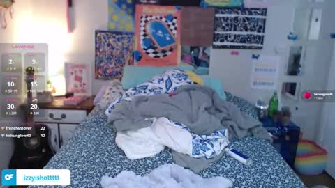 izzyishottttt online show from December 2025 10:49:02 PM