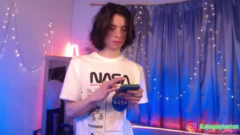 Hey im Jaxxxon check my info     online show from October 2025 08:12:01 AM