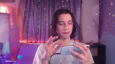 Hey im Jaxxxon check my info     online show from January 2026 08:18:01 AM