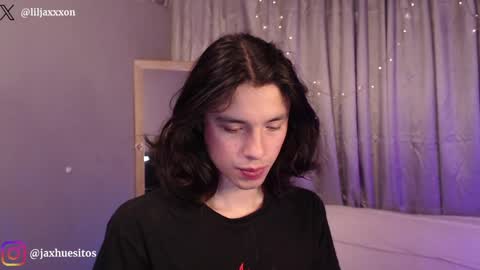 Hey im Jaxxxon check my info     online show from April 2026 11:47:02 AM