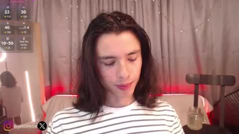 Hey im Jaxxxon check my info     online show from July 2026 01:42:01 PM