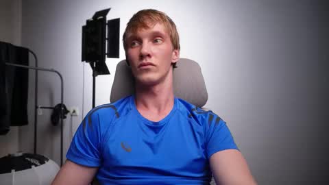 Danny online show from November 2025 05:34:02 PM